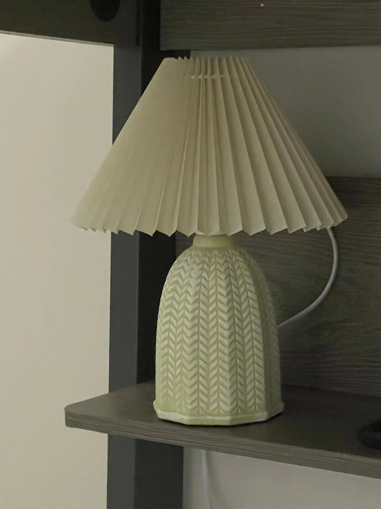 Vintage Pleated Table Lamp - NexioPick