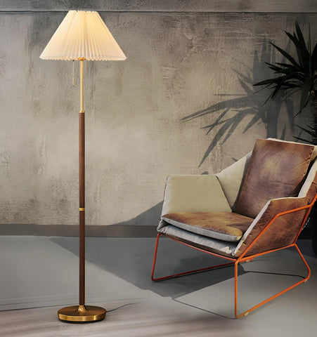 Williams Floor Lamp - NexioPick