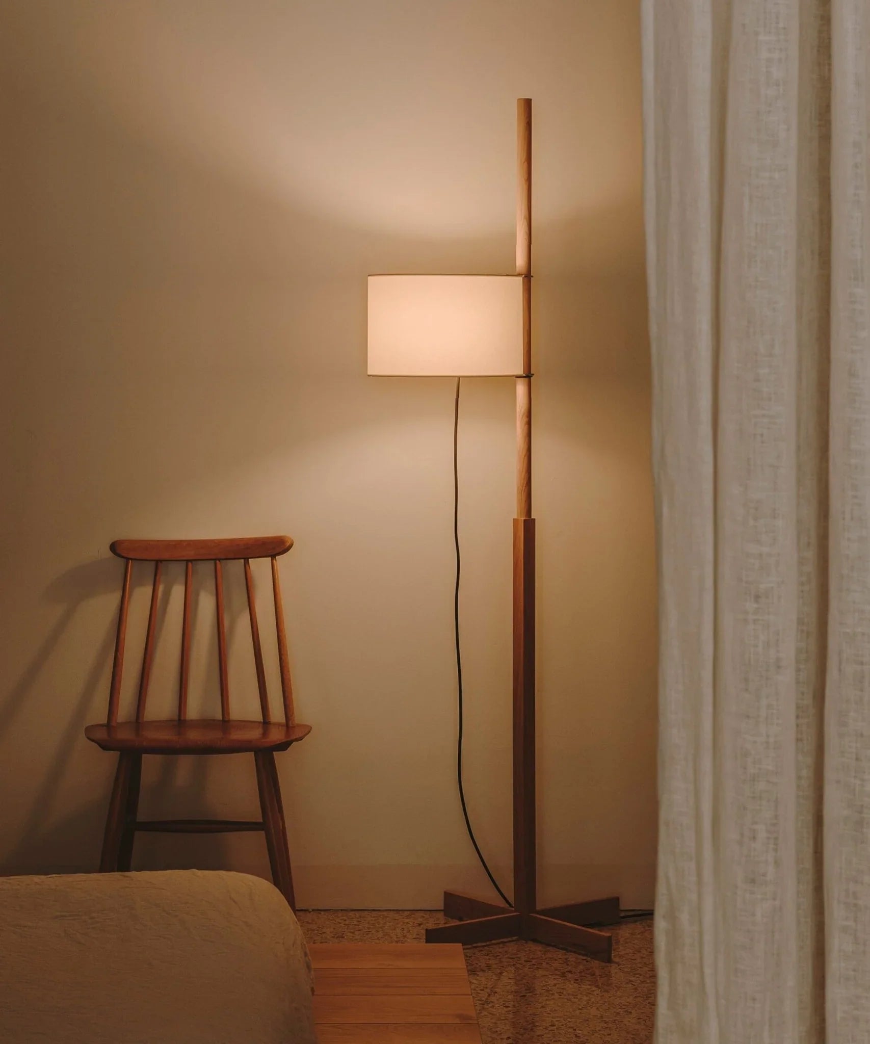 Wood Tmm Floor Lamp - NexioPick