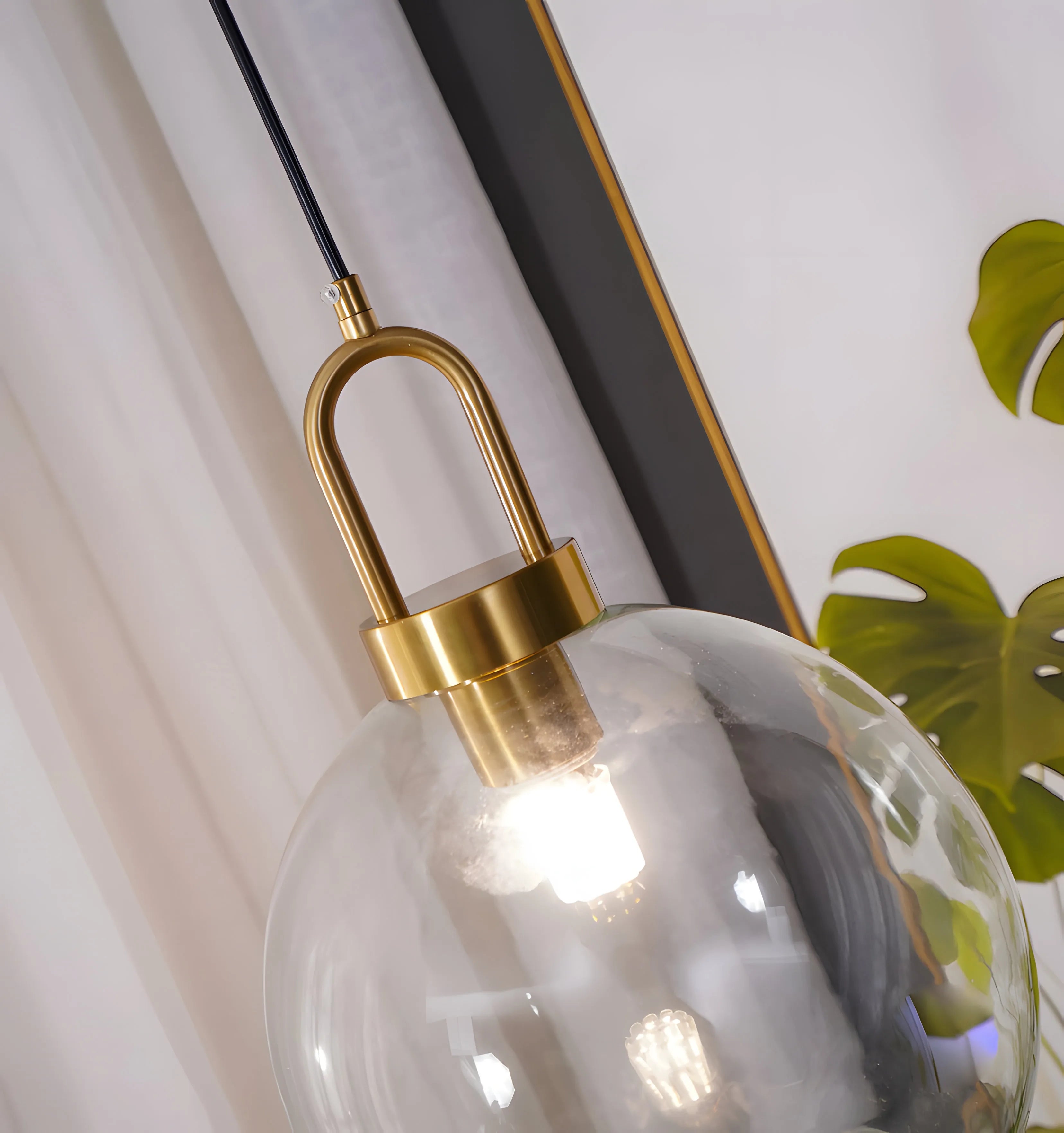 Pendulum Glass Pendant Lamp - NexioPick